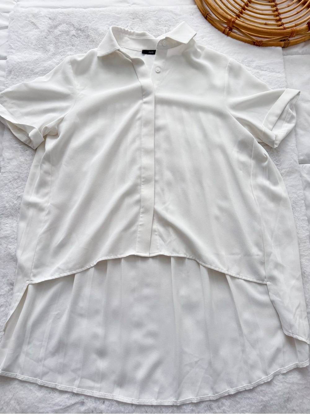 Ruti Look In The Back Blouse M/L White Pleated Short Sleeves Button Up Shirt Top - Picture 7 of 13